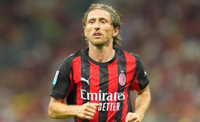 v站-莫德里奇合同含续约选项，球员本人掌握决定权|卢卡·莫德里奇|ac米兰|合同选项条款|赛季|左右_新浪体育_新浪新闻